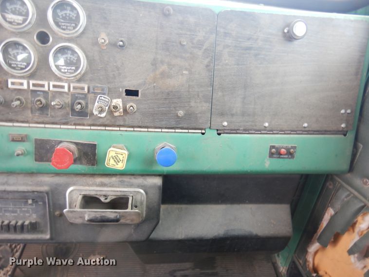 image for item DM5366 1981 Kenworth W900A  winch truck