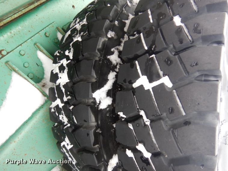 image for item DM5366 1981 Kenworth W900A  winch truck