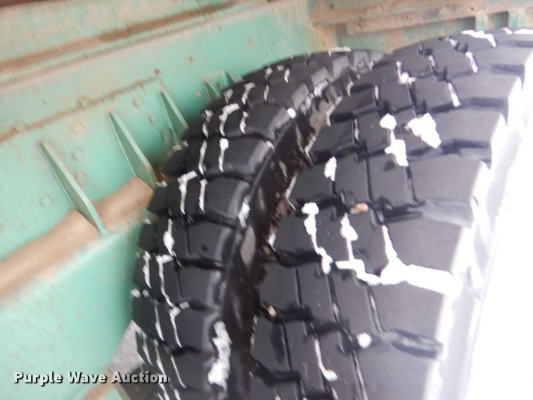 image for item DM5366 1981 Kenworth W900A  winch truck