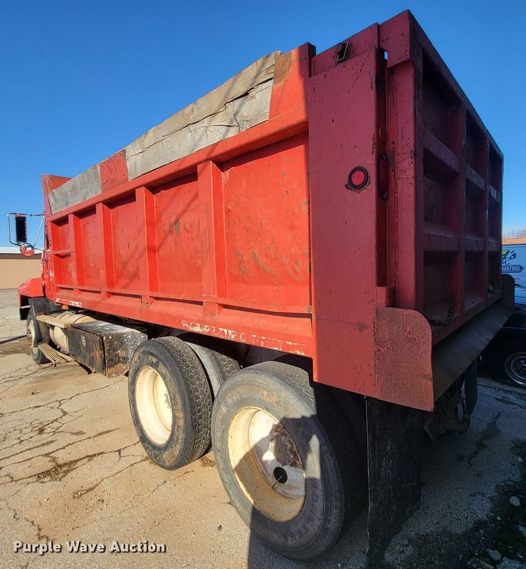 image for item DM7480 1993 Mack CH613  dump truck