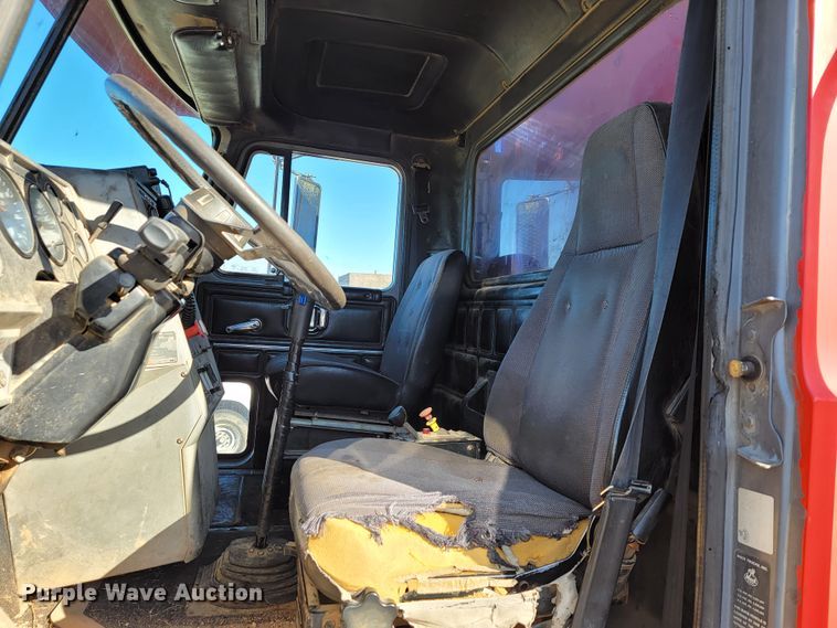 image for item DM7480 1993 Mack CH613  dump truck