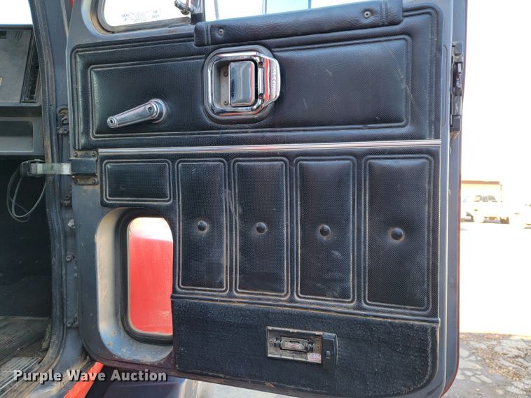 image for item DM7480 1993 Mack CH613  dump truck