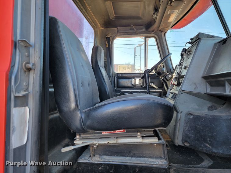 image for item DM7480 1993 Mack CH613  dump truck