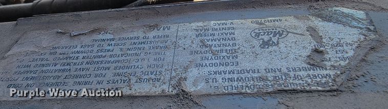 image for item DM7480 1993 Mack CH613  dump truck