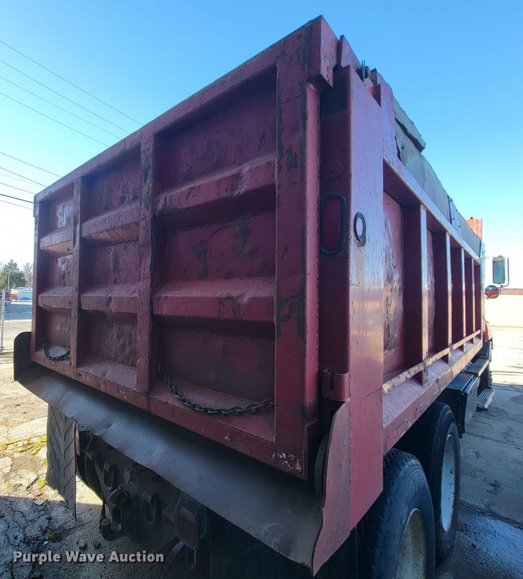 image for item DM7480 1993 Mack CH613  dump truck