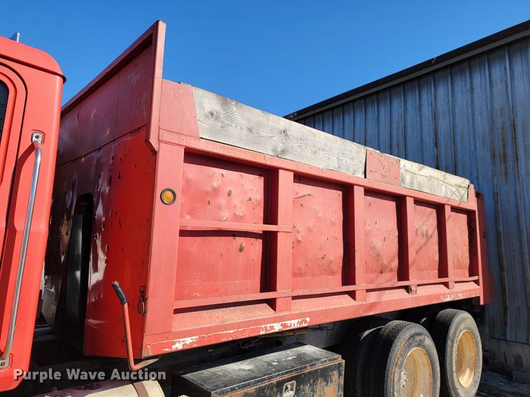 image for item DM7480 1993 Mack CH613  dump truck