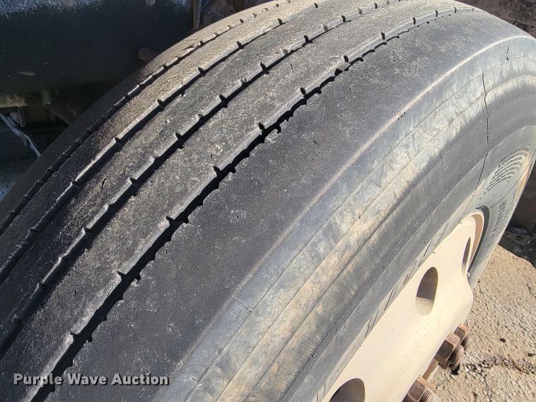 image for item DM7480 1993 Mack CH613  dump truck