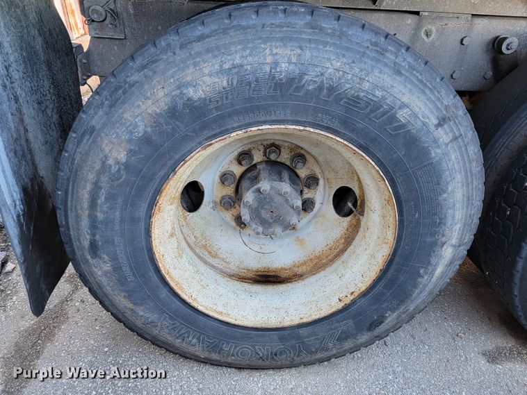 image for item DM7480 1993 Mack CH613  dump truck