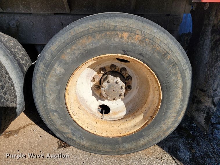 image for item DM7480 1993 Mack CH613  dump truck