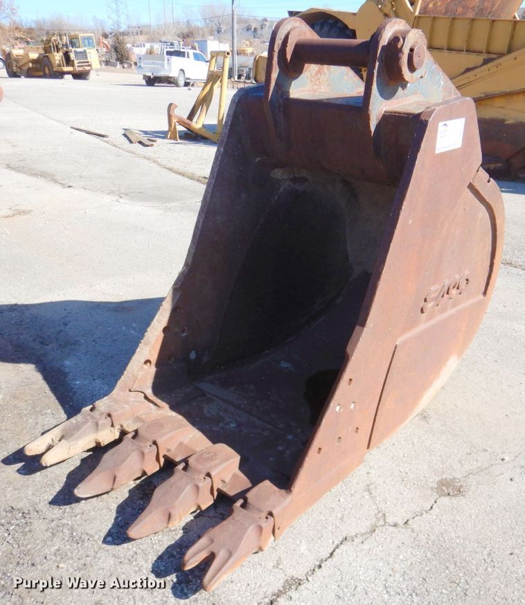 Esco XDP excavator bucket in Shawnee, KS Item DN1237 sold Purple Wave