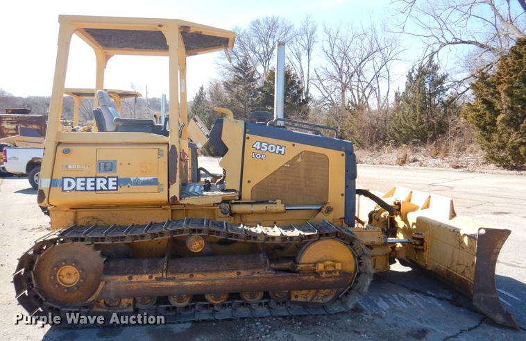 image for item DN1244 John Deere 450H  dozer