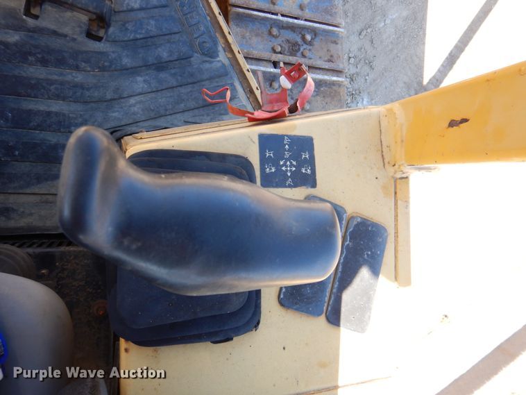 image for item DN1244 John Deere 450H  dozer