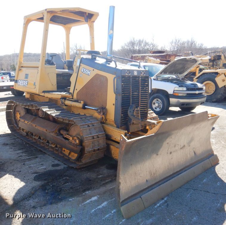 image for item DN1245 2000 John Deere 450H  dozer
