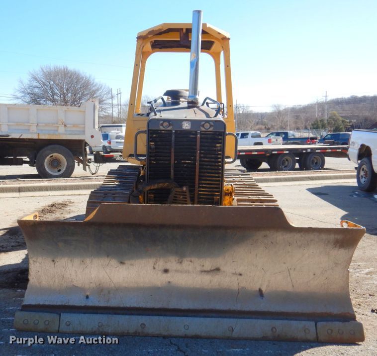 image for item DN1245 2000 John Deere 450H  dozer