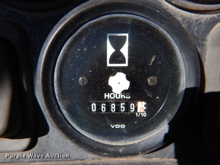 image for item DN1245 2000 John Deere 450H  dozer