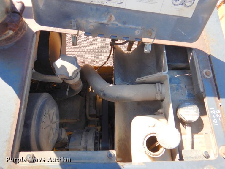 image for item DN1245 2000 John Deere 450H  dozer