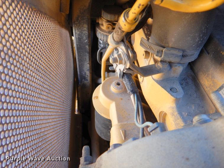 image for item DN1245 2000 John Deere 450H  dozer