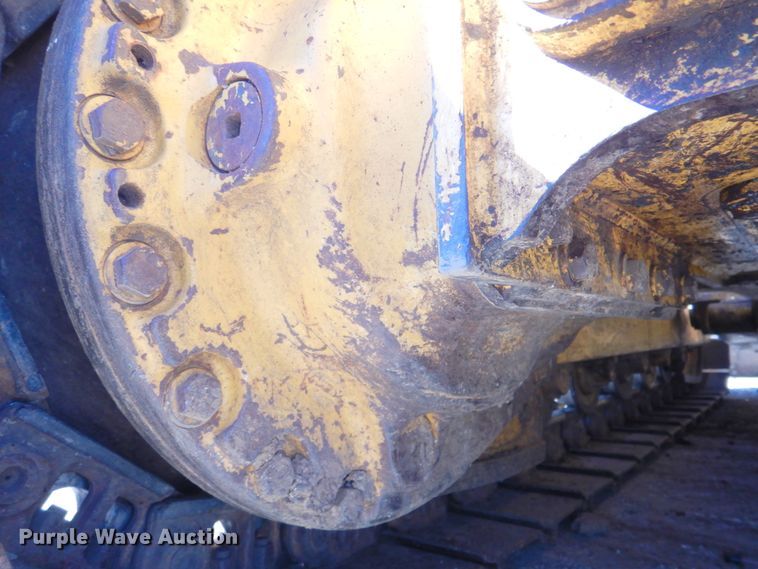 image for item DN1245 2000 John Deere 450H  dozer