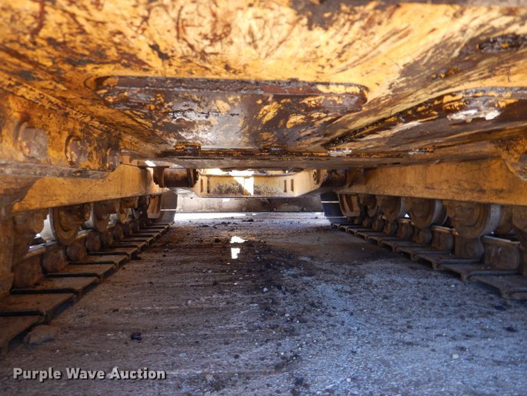 image for item DN1245 2000 John Deere 450H  dozer