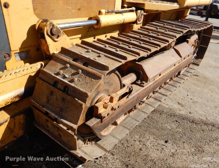 image for item DN1245 2000 John Deere 450H  dozer
