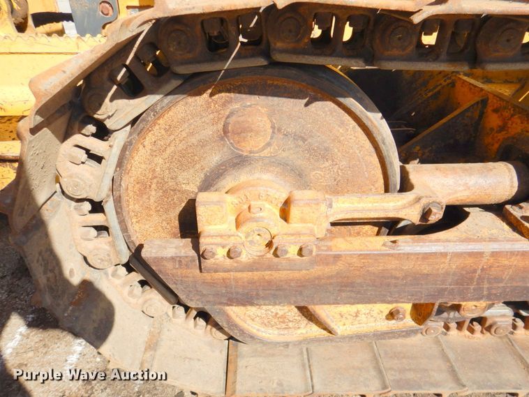 image for item DN1245 2000 John Deere 450H  dozer