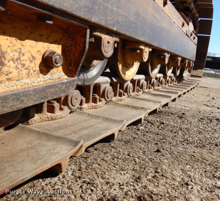 image for item DN1245 2000 John Deere 450H  dozer