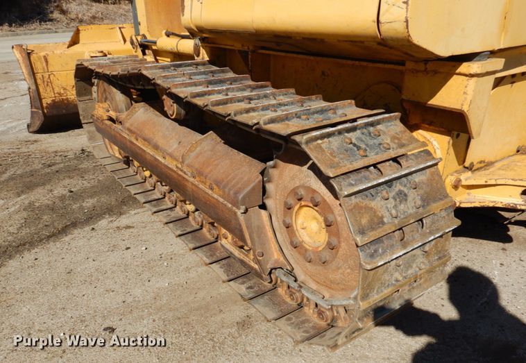 image for item DN1245 2000 John Deere 450H  dozer
