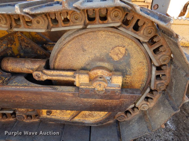 image for item DN1245 2000 John Deere 450H  dozer