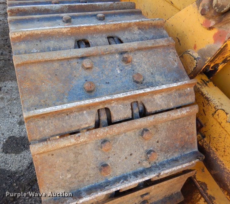 image for item DN1245 2000 John Deere 450H  dozer