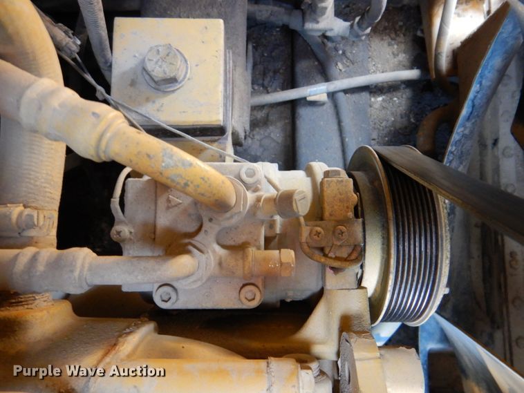 image for item DN1247 1996 John Deere 762B II  elevating scraper