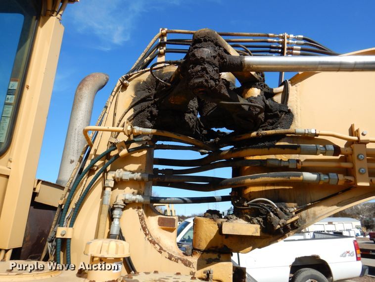 image for item DN1247 1996 John Deere 762B II  elevating scraper