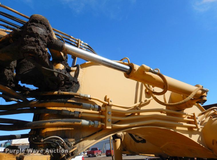 image for item DN1247 1996 John Deere 762B II  elevating scraper