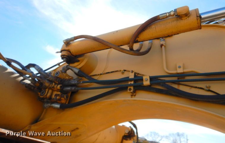 image for item DN1247 1996 John Deere 762B II  elevating scraper