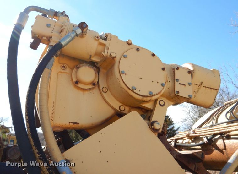 image for item DN1247 1996 John Deere 762B II  elevating scraper