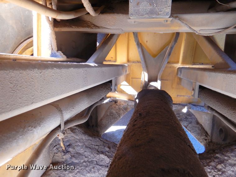 image for item DN1247 1996 John Deere 762B II  elevating scraper