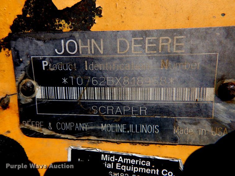 image for item DN1247 1996 John Deere 762B II  elevating scraper