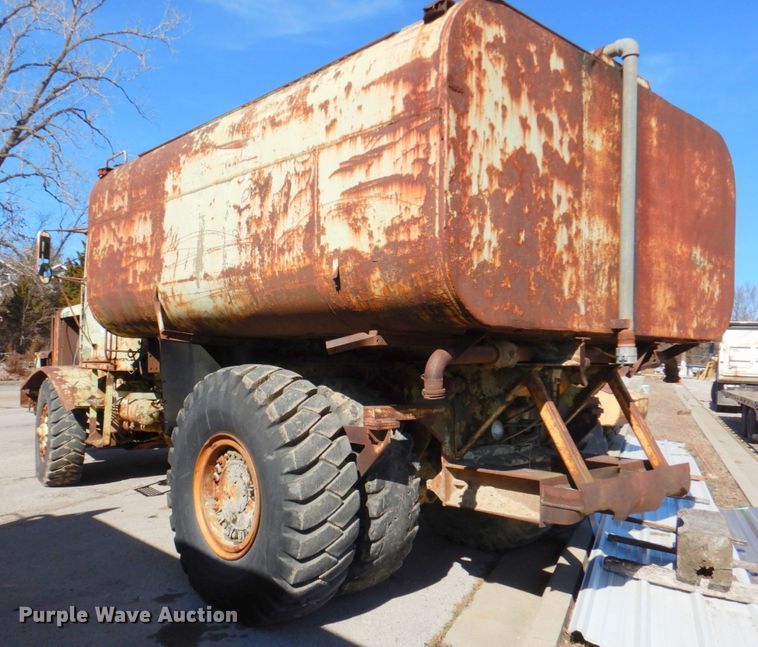 image for item DN1248 Euclid  water wagon