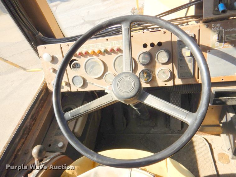 image for item DN1249 1988 Caterpillar D250B  water wagon