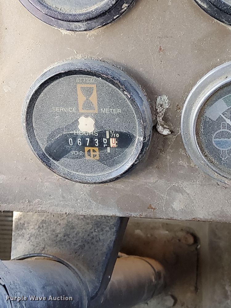 image for item DN1249 1988 Caterpillar D250B  water wagon