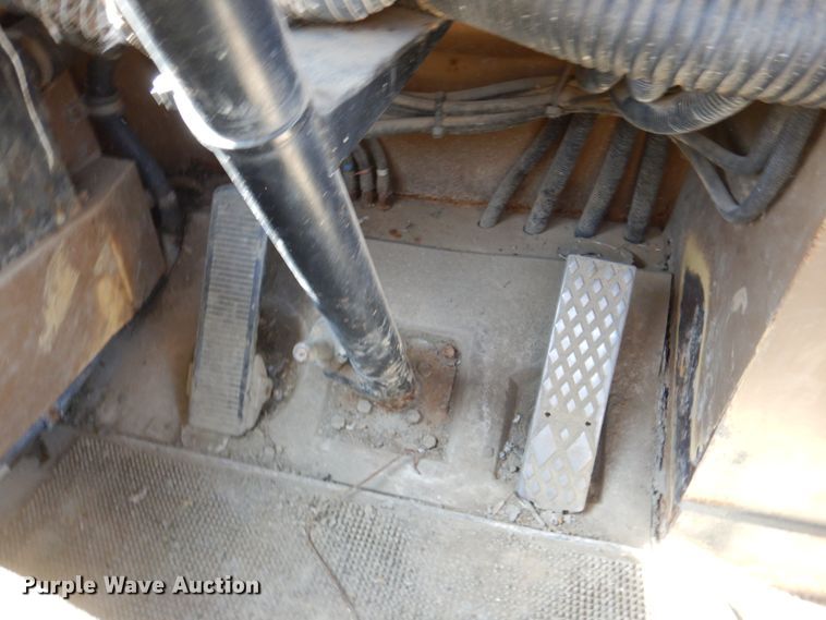 image for item DN1249 1988 Caterpillar D250B  water wagon