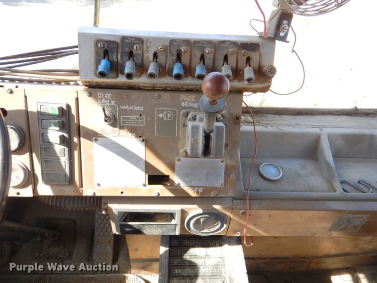 image for item DN1249 1988 Caterpillar D250B  water wagon