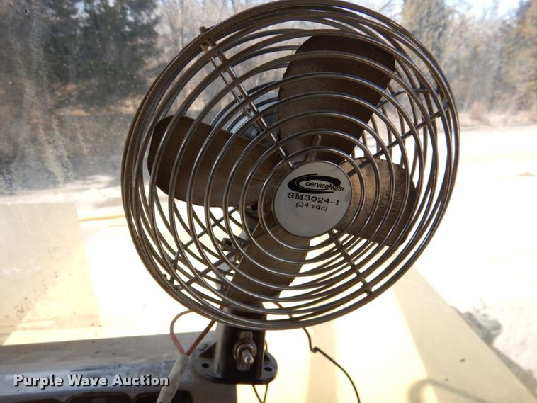 image for item DN1249 1988 Caterpillar D250B  water wagon