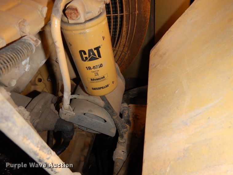image for item DN1249 1988 Caterpillar D250B  water wagon