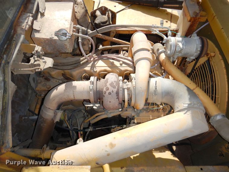 image for item DN1249 1988 Caterpillar D250B  water wagon