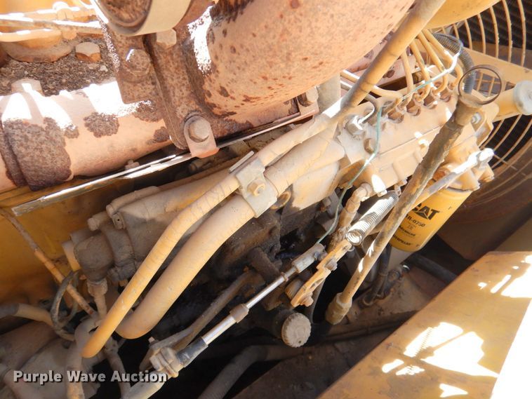 image for item DN1249 1988 Caterpillar D250B  water wagon