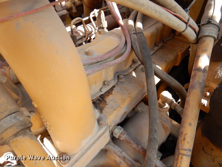 image for item DN1249 1988 Caterpillar D250B  water wagon