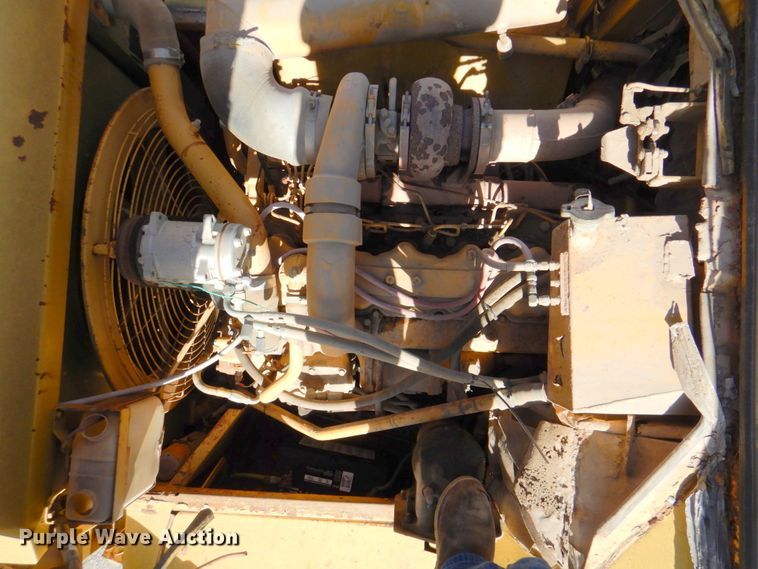 image for item DN1249 1988 Caterpillar D250B  water wagon