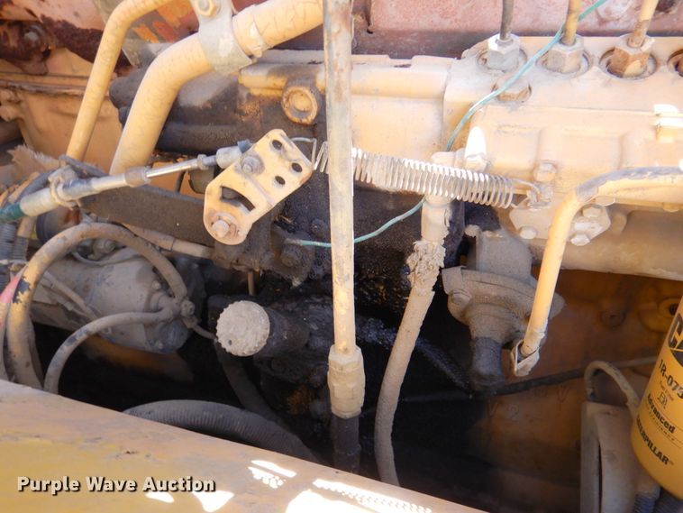 image for item DN1249 1988 Caterpillar D250B  water wagon