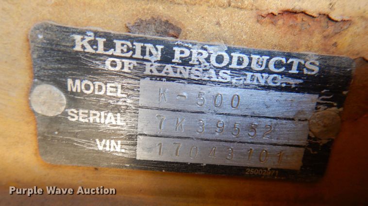 image for item DN1249 1988 Caterpillar D250B  water wagon