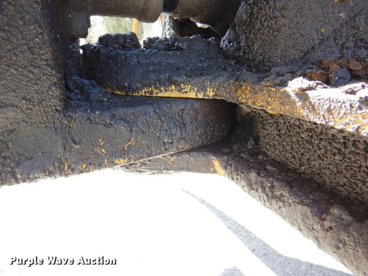 image for item DN1249 1988 Caterpillar D250B  water wagon